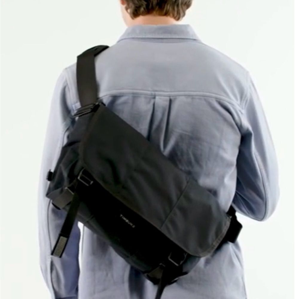 Timbuk2 Flight Classic Black Messenger Bag